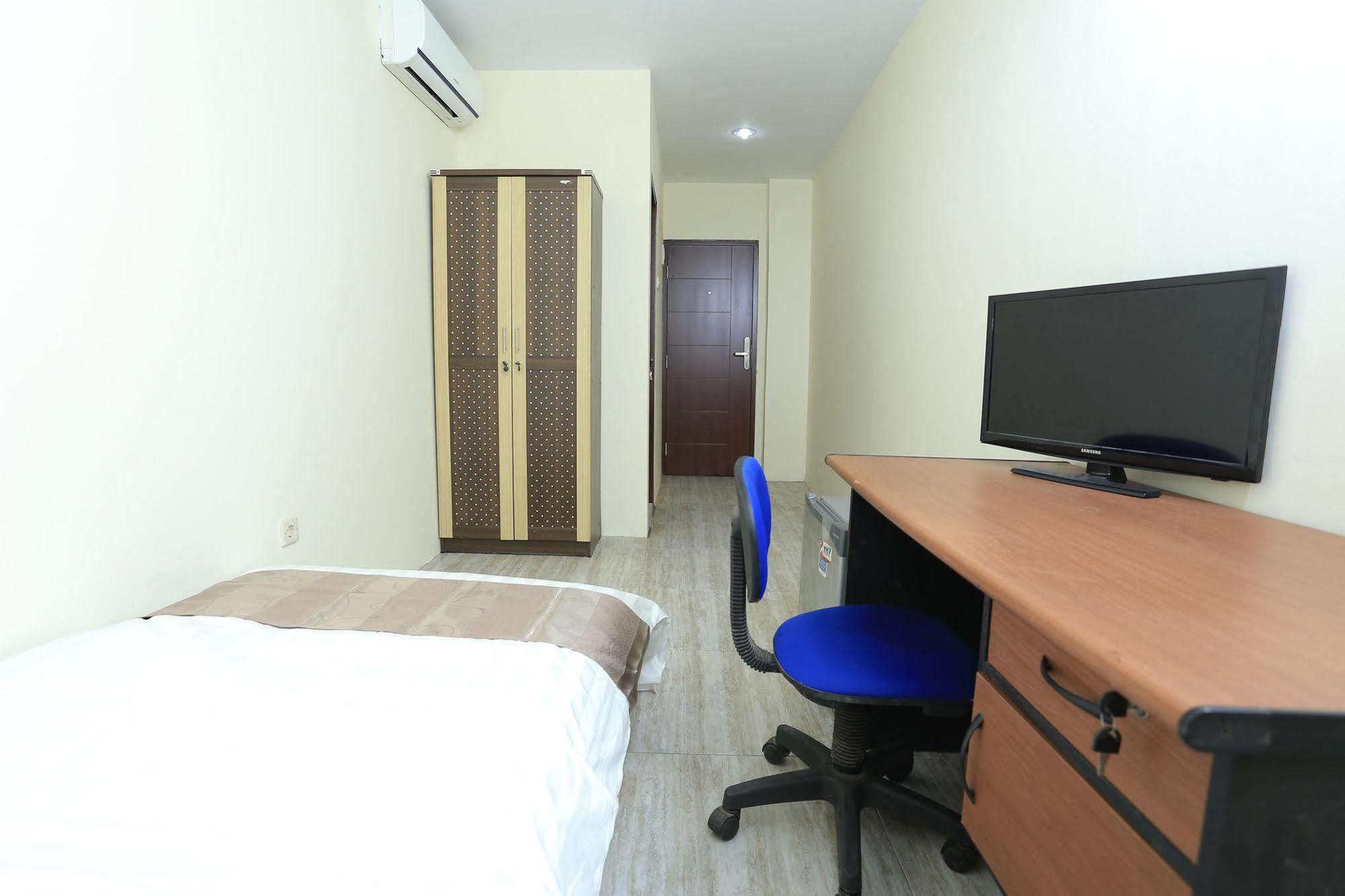 Hotel Ds Colive Siliwangi Semarang Esterno foto